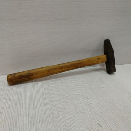 Молоток с деревянной ручкой, СССР